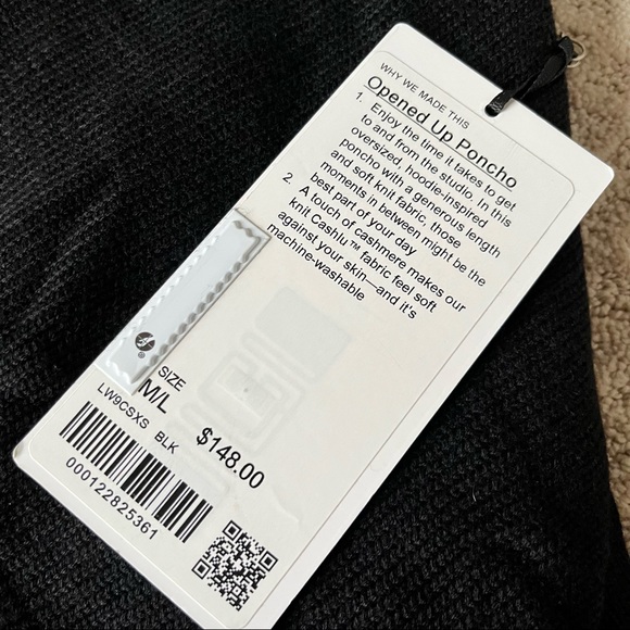 Lululemon | Opened Up Poncho in black - Picture 6 of 6